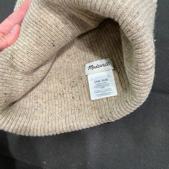 Chunky Merino Wool Cuffed Beanie in Desert - Picture 4 of 4